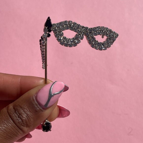 Rhinestone Mask Pin - Picture 3 of 3